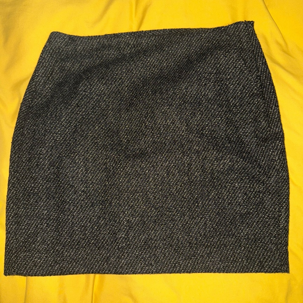 Chic Black Tweed Skirt